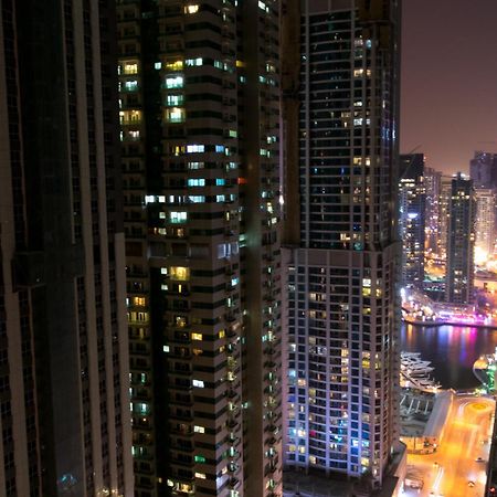 Budget Rooms With Private Bathroom For 'Girls' Only In Dubai, Marina Esterno foto